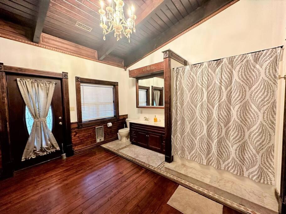 5 Bedroom Estate Near Casino And Downtown بريستول المظهر الخارجي الصورة